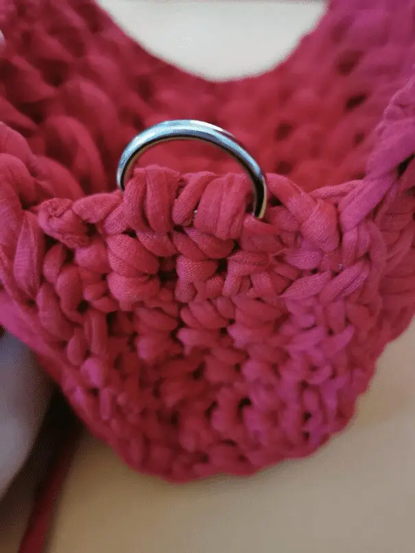 T-SHIRT YARN CLUTCH - FREE crochet pattern Free Adult Crochet Patterns