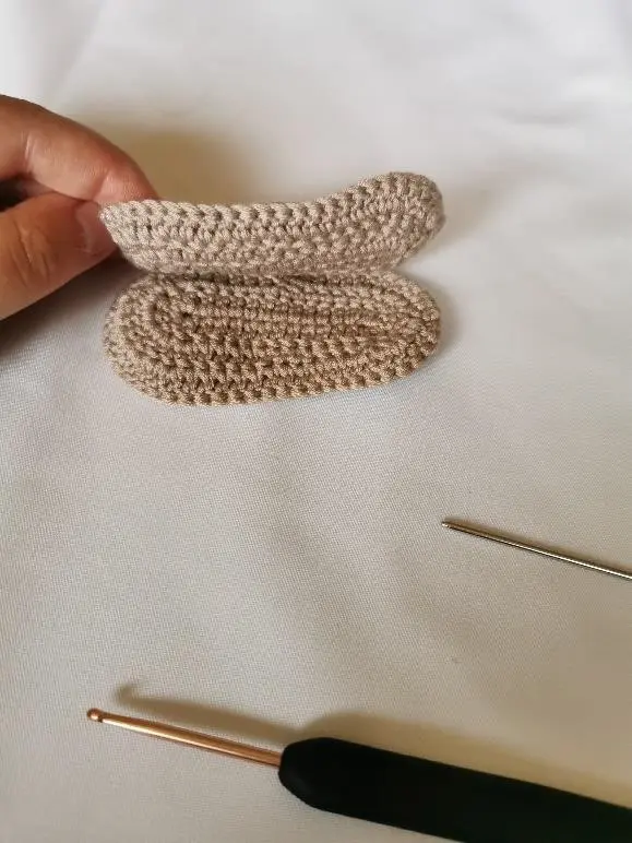 Crochet Baby Shoes – Free Pattern for Adorable Little Feet! Crochet Baby Shoes – Free Pattern for Adorable Little Feet! Booties, Hats & Accessories