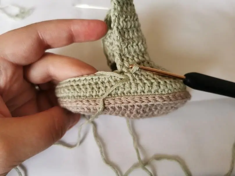 Crochet Baby Shoes – Free Pattern for Adorable Little Feet! Crochet Baby Shoes – Free Pattern for Adorable Little Feet! Booties, Hats & Accessories