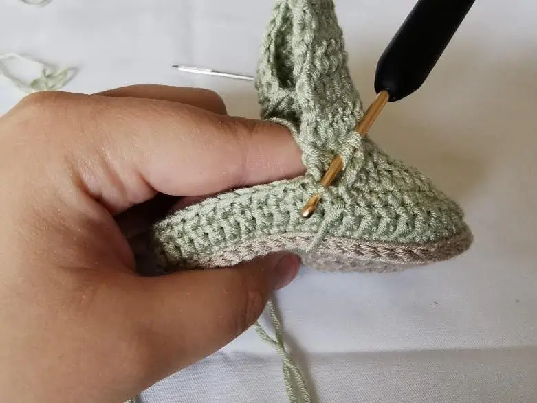Crochet Baby Shoes – Free Pattern for Adorable Little Feet! Crochet Baby Shoes – Free Pattern for Adorable Little Feet! Booties, Hats & Accessories
