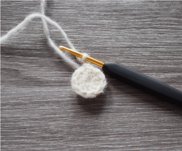 FREE crochet pattern - Baby socks Clothes & Outfits