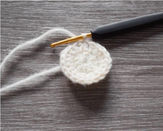 FREE crochet pattern - Baby socks Clothes & Outfits