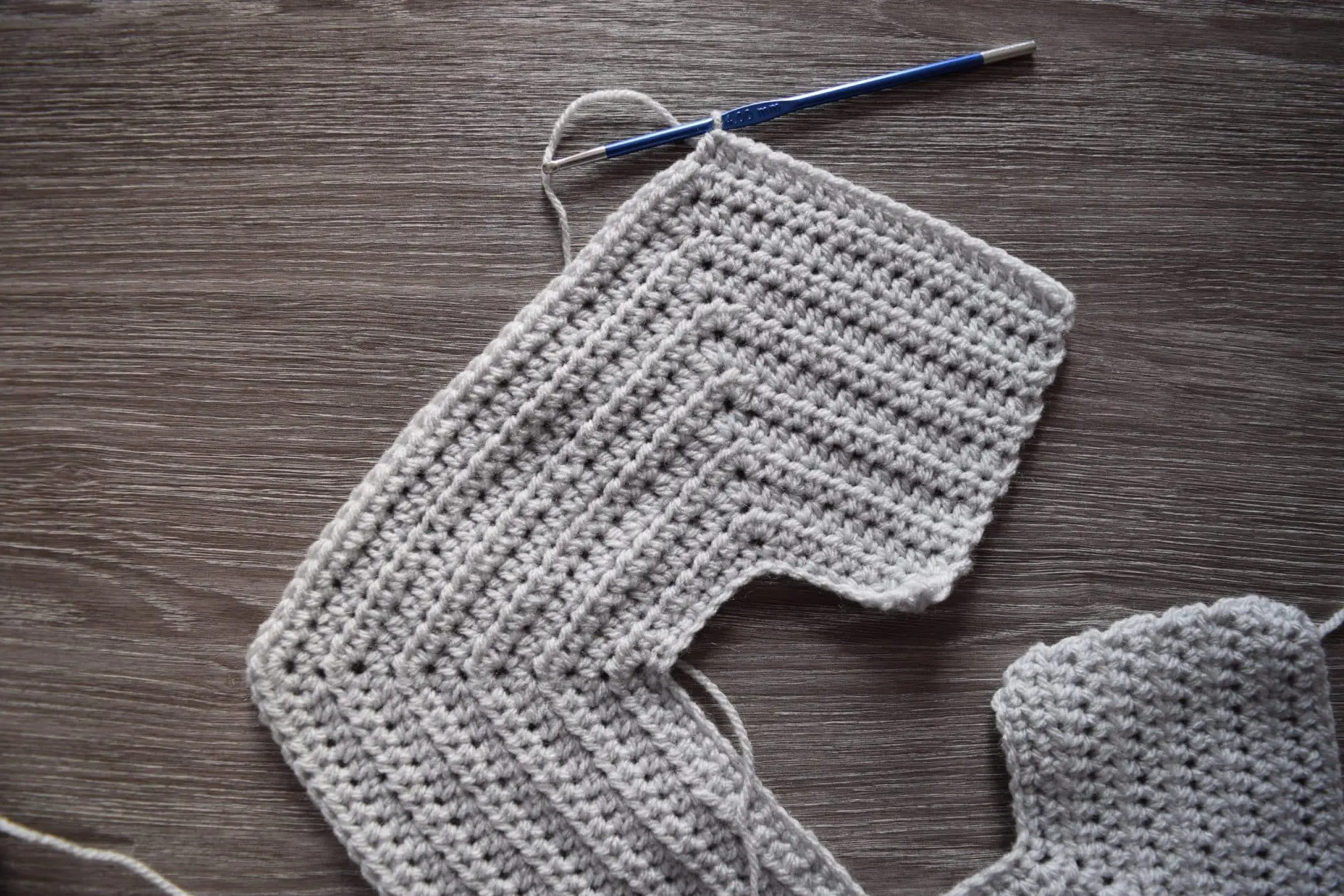 FREE crochet pattern - Baby cardigan Clothes & Outfits