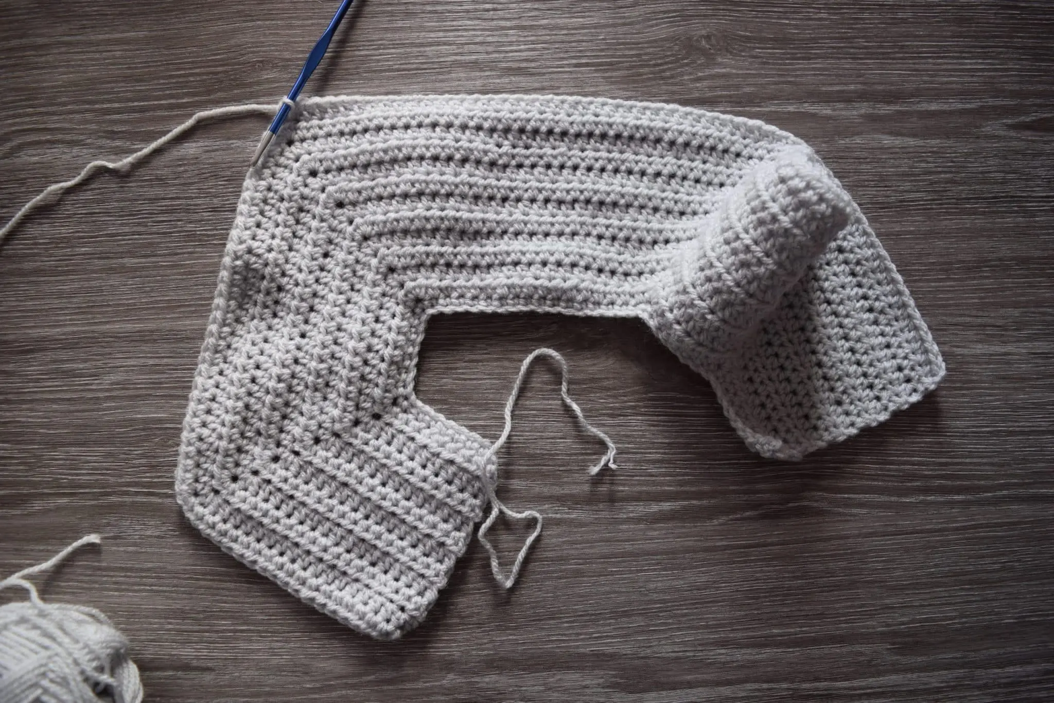 FREE crochet pattern - Baby cardigan Clothes & Outfits